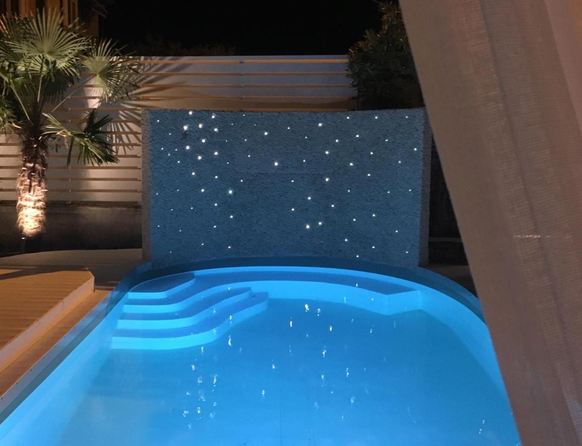 Byblos Mare-The Exclusive Beach Front Villa สกาลาโซติรอส ภายนอก รูปภาพ